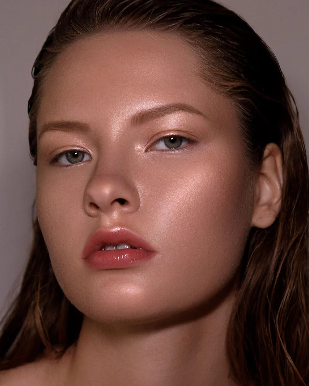 Load image into Gallery viewer, Rituel De Fille Creature of Light Full-Face Serum Illuminator
