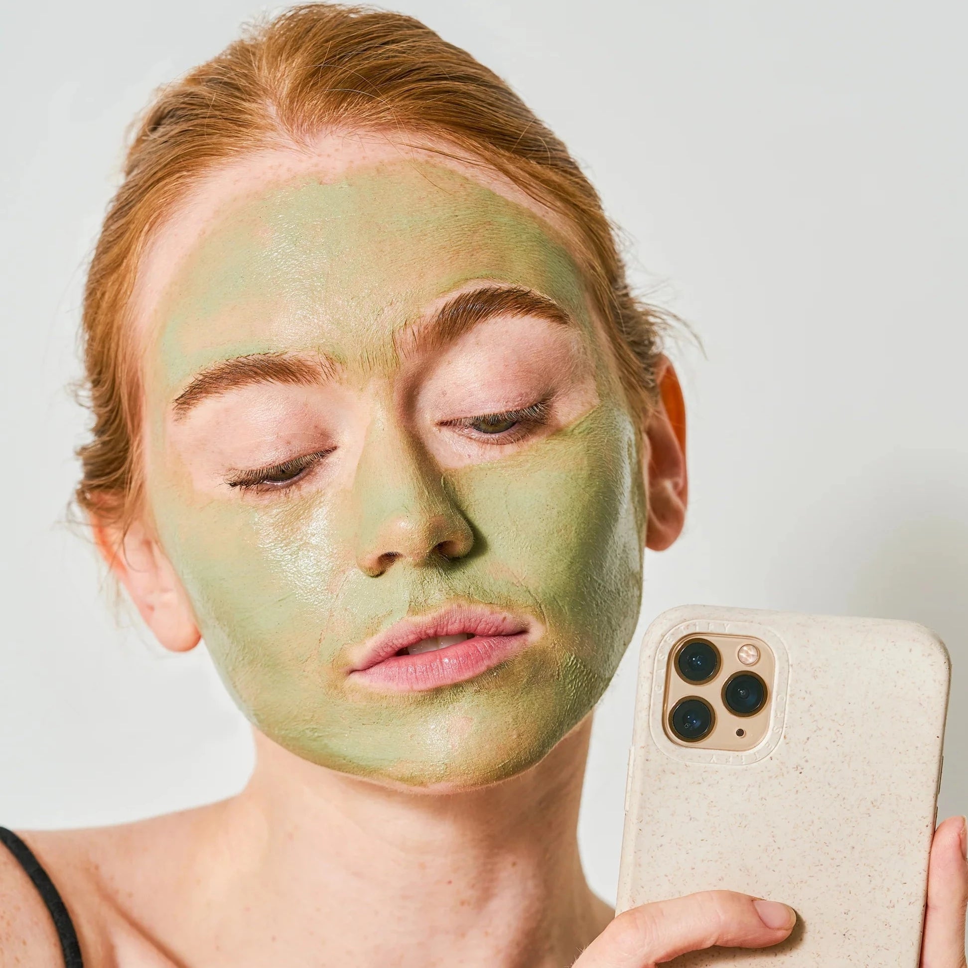 Load image into Gallery viewer, MARA Spirulina + Ashwagandha Volcanic Sea Clay Detox Masque
