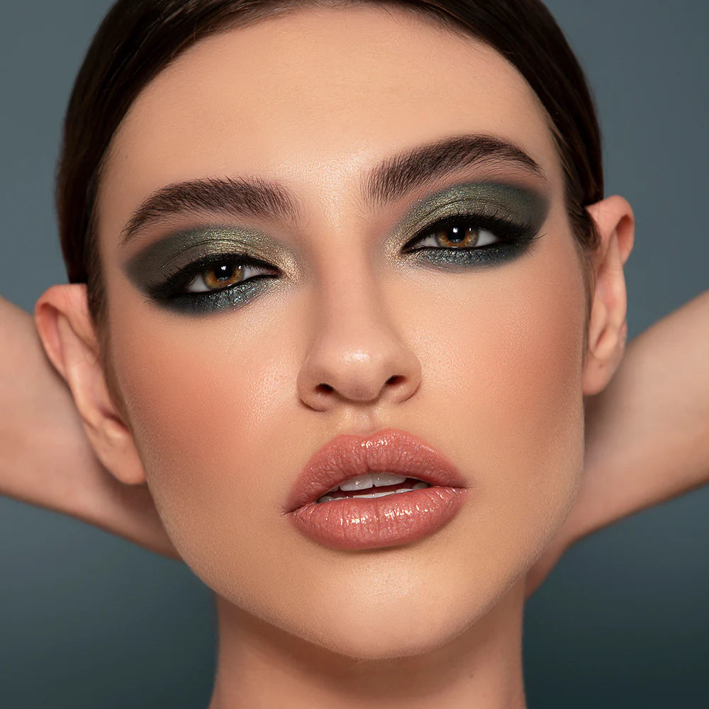 Load image into Gallery viewer, Sigma Beauty Ivy Eyeshadow Palette
