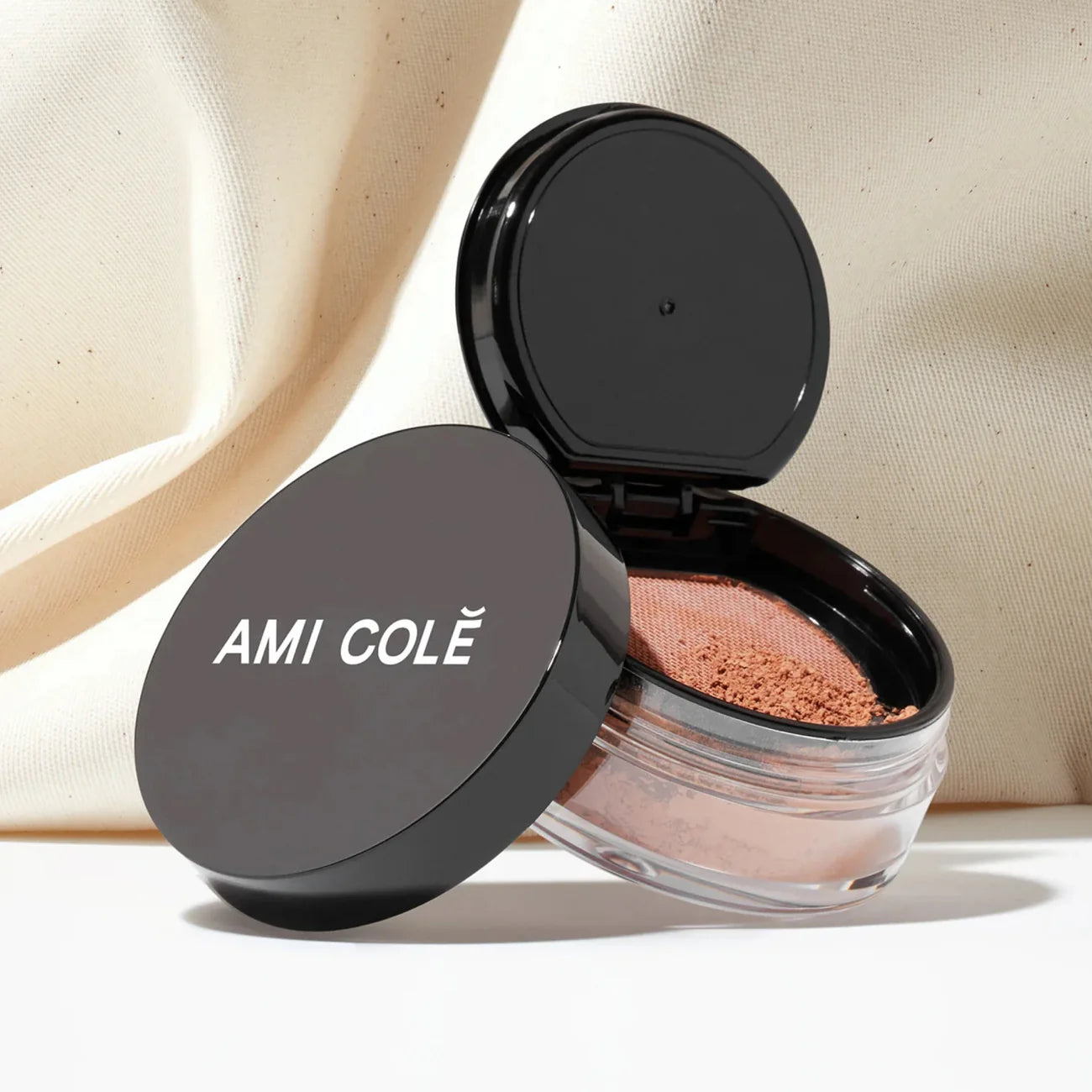 Load image into Gallery viewer, Ami Colé Skin Melt Talc-Free Loose Setting Powder
