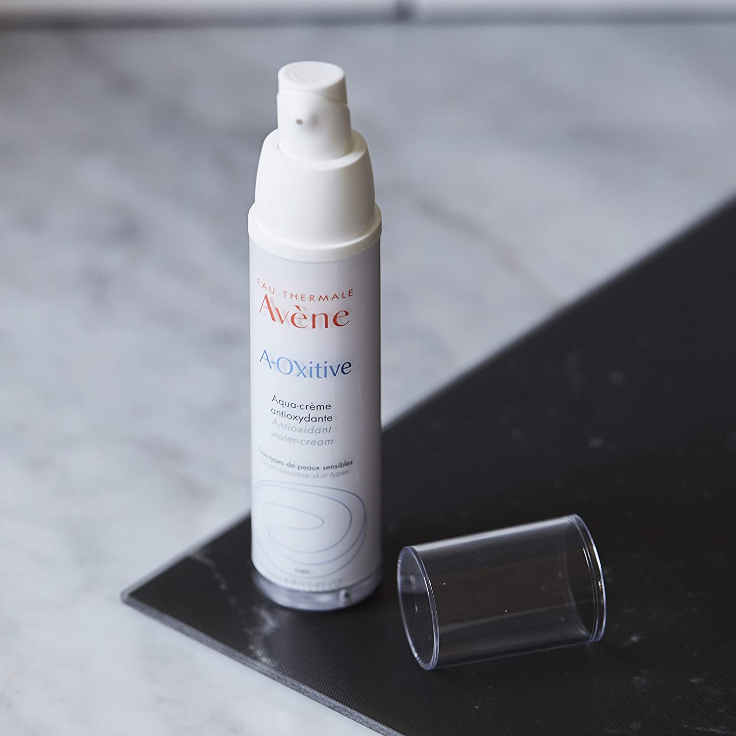 Load image into Gallery viewer, Avène A-OXitive Antioxidant Water Cream

