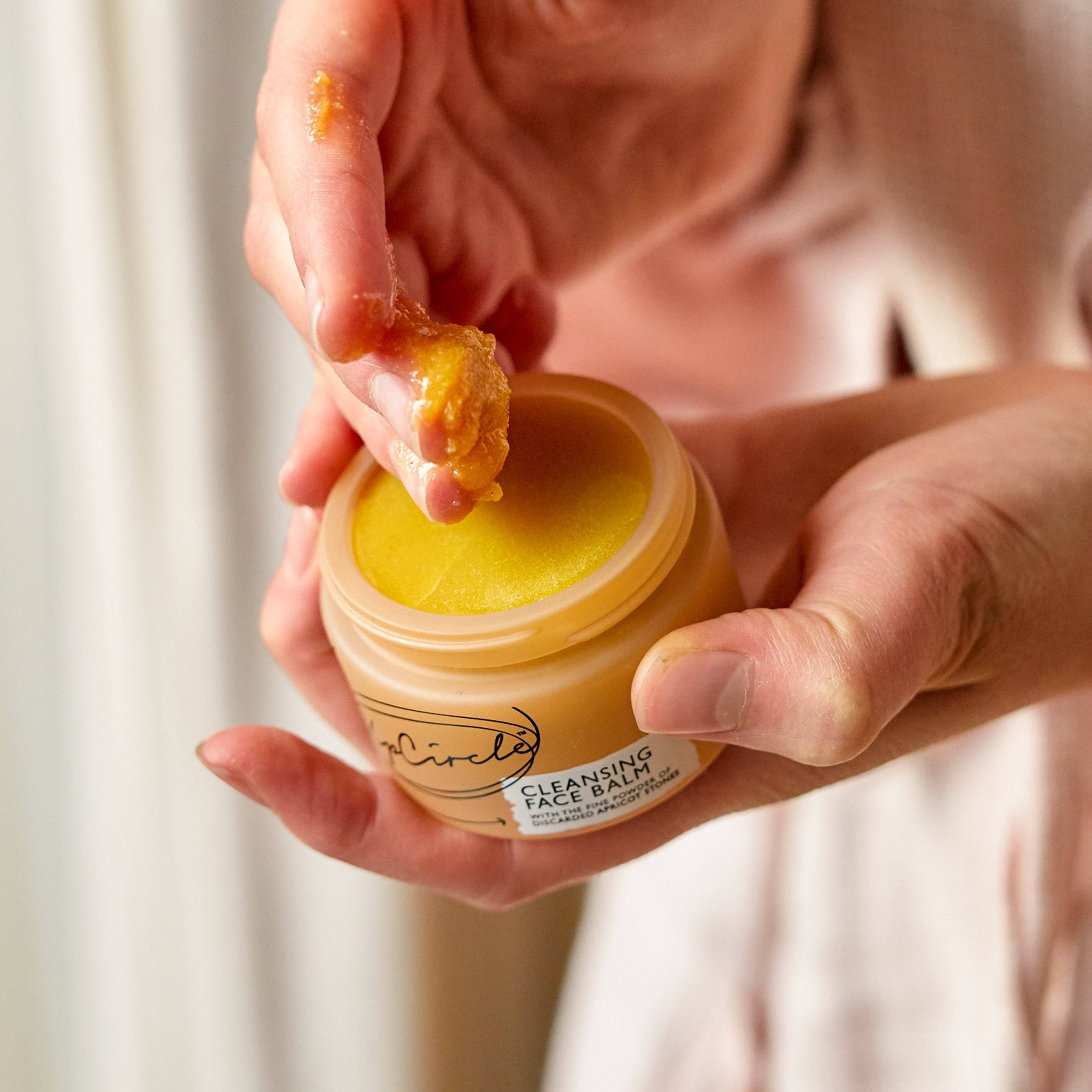 Load image into Gallery viewer, UpCircle Cleansing Balm with Oat Oil + Vitamin E
