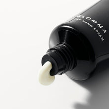 Load image into Gallery viewer, Henné Organics Blomma Luxury Hand Cream
