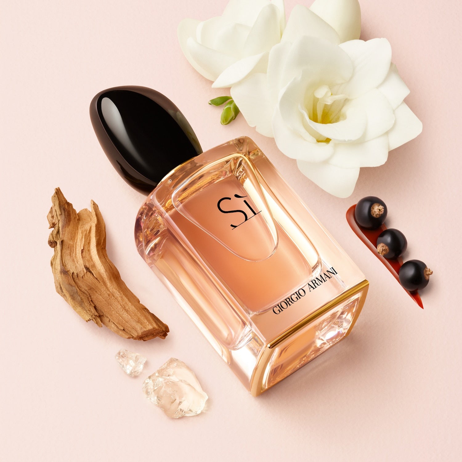 Load image into Gallery viewer, Armani Beauty Sì Eau de Parfum
